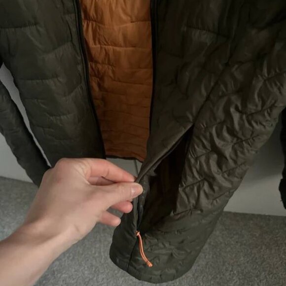 Patagonia Women’s Micro Puff Hoody Pine Needle Green Size M (UK 12–14, US 8–10) - Picture 3 of 6